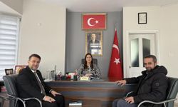 Belediye Muhtarla Yerinde İstişarelerini Sürdürüyor