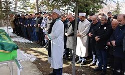 Recep Çıplak Kayınpederini Toprağa Verdi