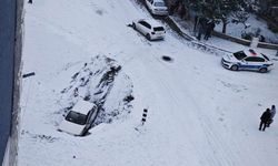 Ulukavak Mahallesi Garanti evler 13 sokak araba dereye uçtu