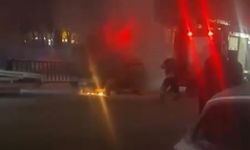 Park Halindeki Otomobil Tutuştu