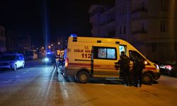 Motosikletli Gençlere Çarpıp Yaraladı Ardına Bile Bakmadan Kaçtı