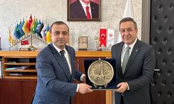 Başkan Dere, Yalçın İle Sungurlu’daki Projeleri Görüştü