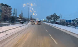 İnanılmaz Duyarsızlık: Kazaya Giden İtfaiyeye Yol Vermedi, O Anlar Kamerada