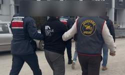 10 Evi Soydular, Kıskıvrak Yakalandılar!