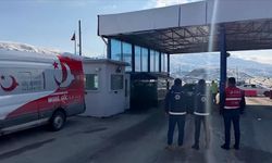 Kaçak Göçmenlere Operasyon!  İnsan Kaçakçıları Yakayı Ele Verdi