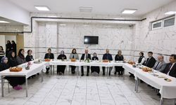 Vali Çalgan, İftarını Lalezar Kız Kuran Kursu’nda Yaptı