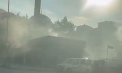 Kuruyemişçide Yangın Paniği!