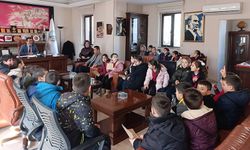 Öğrenciler Sordu Başkan Aylar Cevapladı