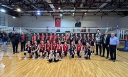 Midi Kızlar Voleybol İl Birincisi Belli Oldu
