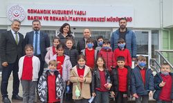 Miniklerden Yaşlılara Anlamlı Ziyaret