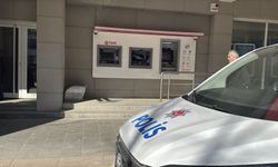 Toplum Olarak Öfkemizi Kontrol Edemez Olduk! ATM’ye Kızdı Balyozla Daldı