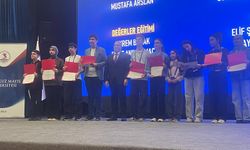 Çorumlu Genç Beyinlerden Çifte Başarı