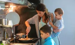 Ev Kadınlarına Emeklilik! Primleri Devlet Ödeyecek, Teklif Meclise Sunuldu