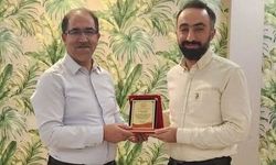 Başarılı Müdür Plaketle Samsun’a Uğurlandı