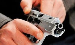 Tutukluk Yapan Silah Yakın Arkadaşının Canını Aldı