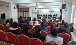 Öğrencilerden Doğu Türkistan Duyarlılığı