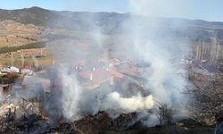 2 Ev, Ahır ve Tarım Aletleri Küle Döndü