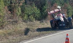 Traktör Şarampole Devrildi: Sürücü Yaralandı