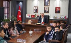 Başkan Gelgör, Minik Öğrencileri Ağırladı!