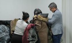 Hayırsever Esnaf Ve Eşinden Yürekleri Isıtan Hareket