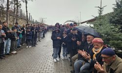 Camii’de Toplu Bayramlaşma Geleneği Yaşatıldı