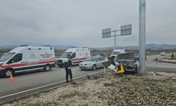 İki Otomobil Çarpıştı: 6 Yaralı