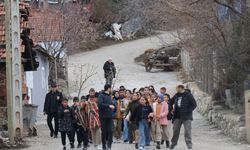 Hitit Geleneği Çiğdem Gezmesi Yaşatıldı