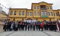 "Puduhepa Resim Sergisi" Renkli Anlara Sahne Oldu