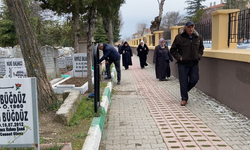 Çorum’da Vatandaşlar Mezarlıklara Akın Etti