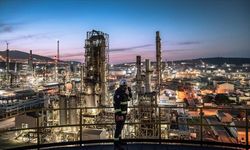 Türkiye Zorunlu Petrol Stoklarını Piyasaya Açıyor