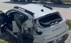 Minibüs İle Otomobil Birbirine Girdi! Yaralılar Var