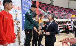 Karate Müsabakalarında Madalyalar Sahiplerini Buldu