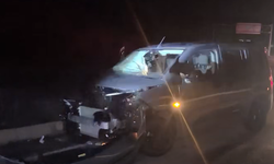 Seyir Halindeki Otomobile Arkadan Çarptı: 3 Yaralı