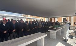 Okul Saldırısında Ölenler İçin Gıyabi Cenaze Namazı Kılındı