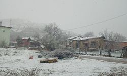 Çorum’da Nisan Sürprizi: Bahar Gitti, Kar Geri Geldi