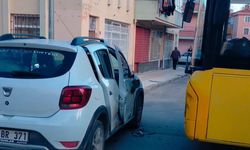 Korkutan Kaza: Halk Otobüsü Otomobille Çarpıştı, 4 Yaralı