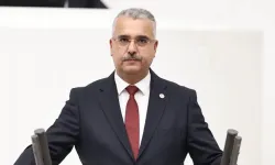 Milletvekili Ahlatcı’dan ‘Mehter’ Tepkisi: “Tarihine Sırtını Dönen Köksüz Zihniyeti Tanıyın! Yazıklar Olsun!”