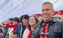 Haluk Levent Kırmızı-Siyah Formasıyla Çorum FK’ya Destek Verdi