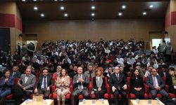 "Sektör Kampüste Kariyer Buluşmaları" Paneli Düzenlendi