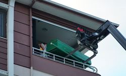 Ekipler Seferber Oldu: Cenaze 4. Kattan Teleskopik Forkliftle İndirildi
