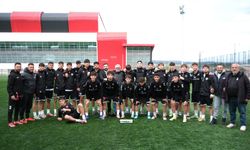 ASKF Başkanı Ferhat Arıcı’dan U17 Şampiyonuna Moral Ziyareti