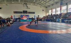 Olimpiyat Şampiyonları Mahmut Atalay ve Tevfik Kış Anısına Güreş Coşkusu