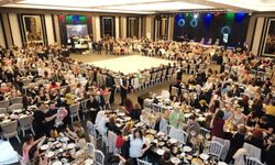 Ebeler ve Hemşirelere Coşkulu Gece