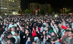 19 Mayıs Coşkusu Grup Norm Konseriyle Zirveye Çıktı