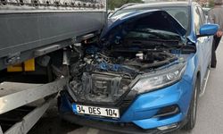 Otomobil TIR’a Ok Gibi Saplandı: 1 Yaralı