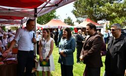 Dilimizin Zenginlikleri Şenliğinde Öğrencilerden Göz Dolduran Eserler