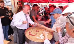 Çorum'da Muharrem Ayı Bereketi, Vatandaşlara Aşure İkram Edildi