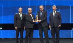 Ahmet Ahlatcı Şampiyonluk Ödülünü Cumhurbaşkanı’ndan Aldı
