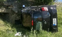 Kontrolden Çıkan Otomobil Menfeze Düştü!