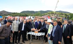 Cemevi Temeli Aşure İkramıyla Atıldı